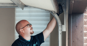 How long does it take to fix a garage door?